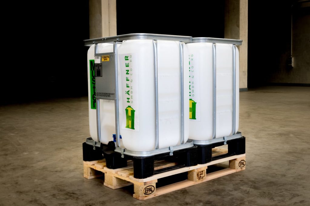 300 Liter IBC doppelt auf EURO-Palette
